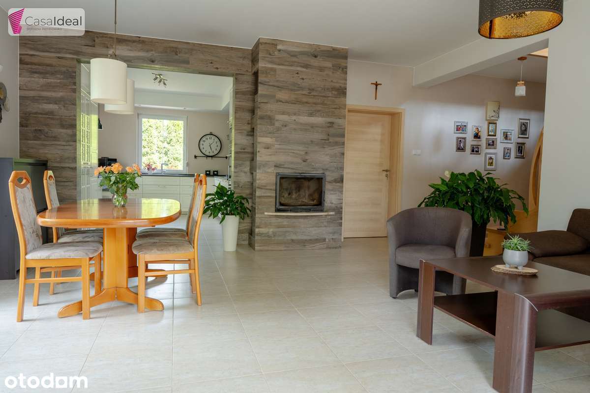 Na sprzedaż, przestronny dom z ogrodem i garażem !-4