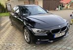 BMW Seria 3 325d Sport Line - 8