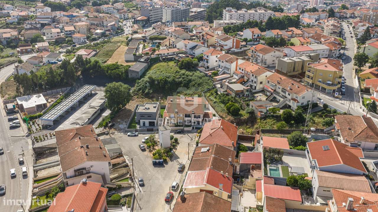 Moradia Geminada T4 Venda em Gondomar (São Cosme), Valbom e Jovim,Gond-36
