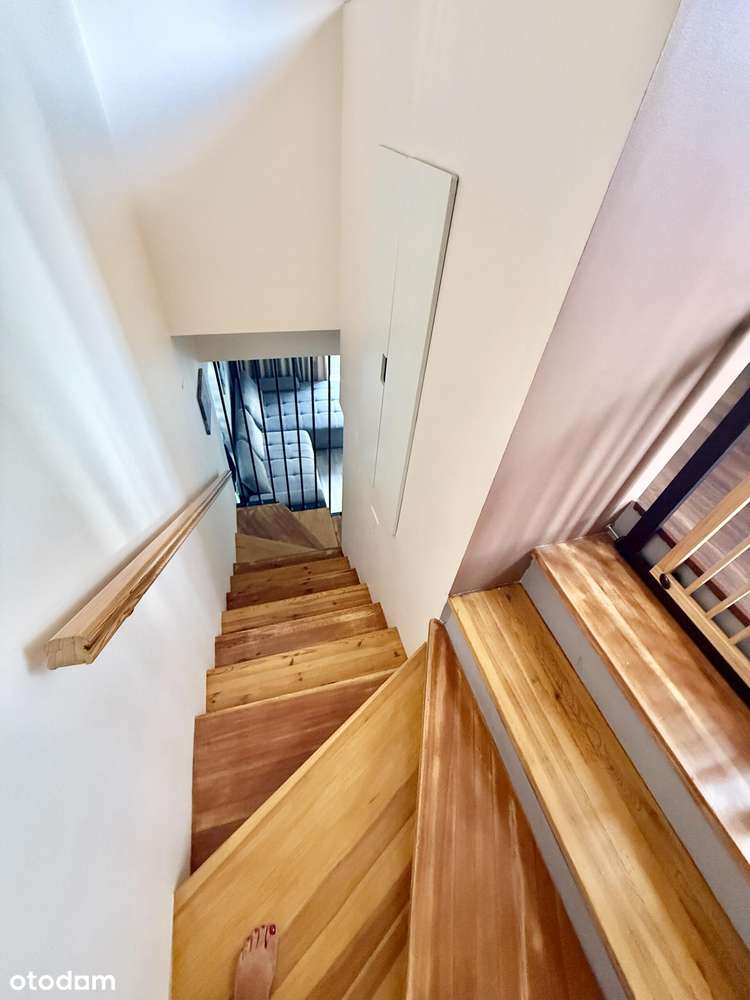 Segment skrajny 92m2 z dużym ogrodem i tarasem na dachu !-8