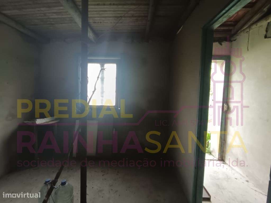 Casa antiga c/ terreno e anexo - Tavarede-8