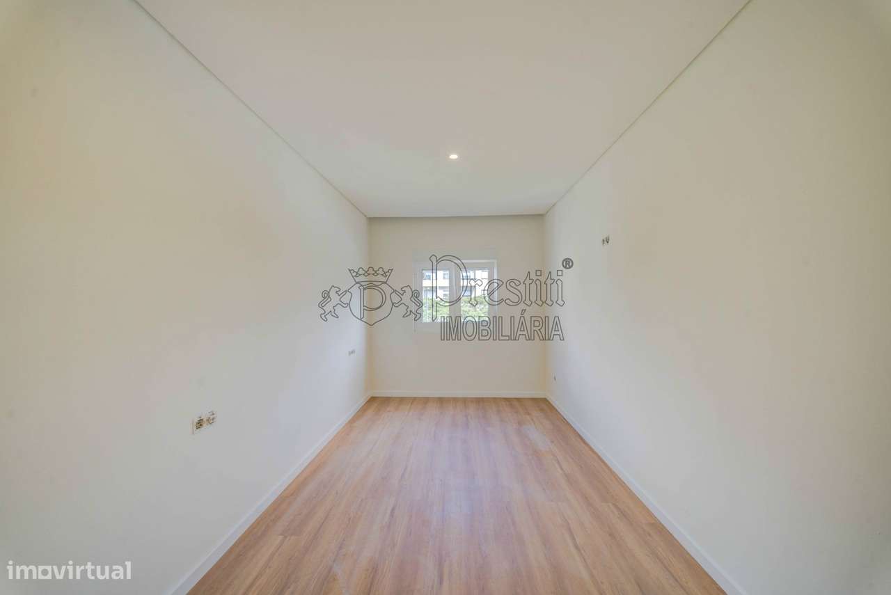 Apartamento T3 Remodelado na Cidade-13