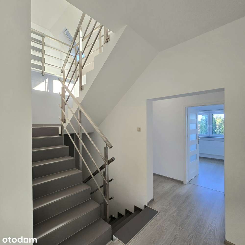 Komfortowy dom z ogrodem i niezależnym mieszkaniem-14