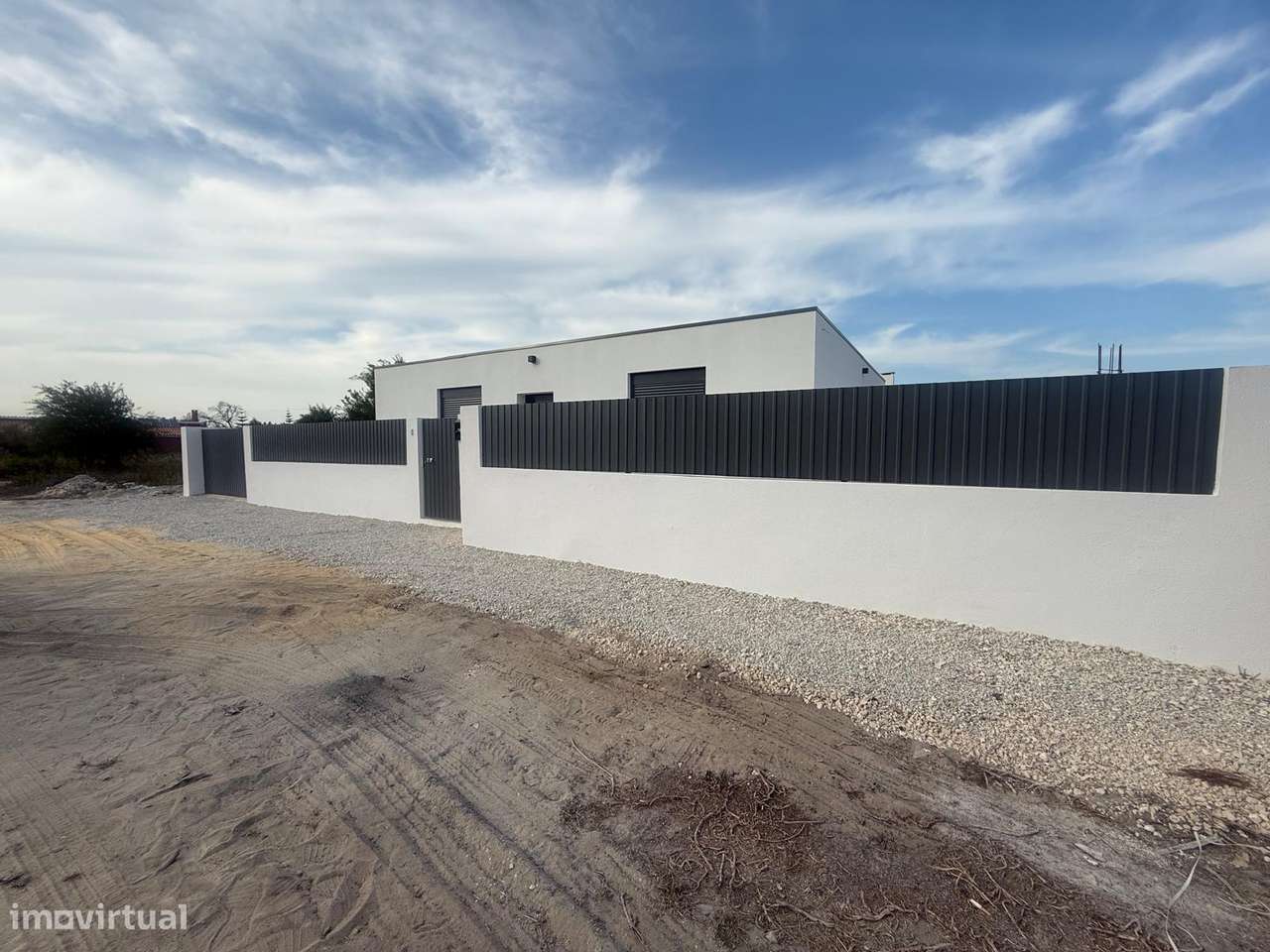 Moradia Térrea Isolada T2 Nova forrada a capoto em Fernão Ferro-22