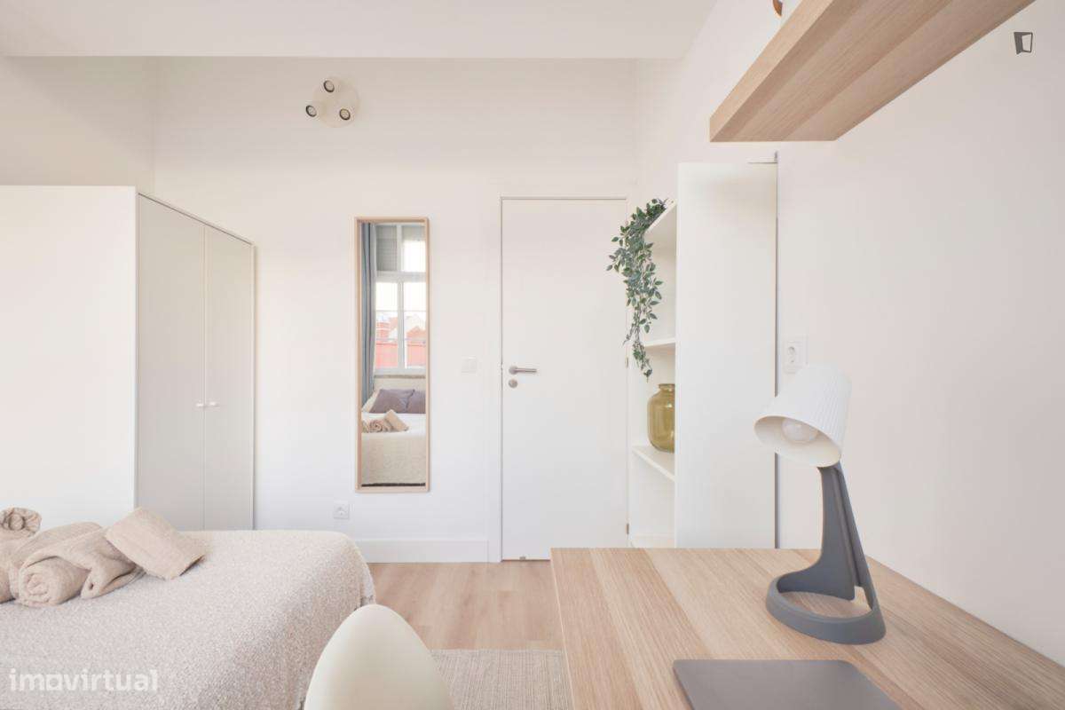Quarto - localizado em Alameda Lisbon - Grande imagem: 4/34