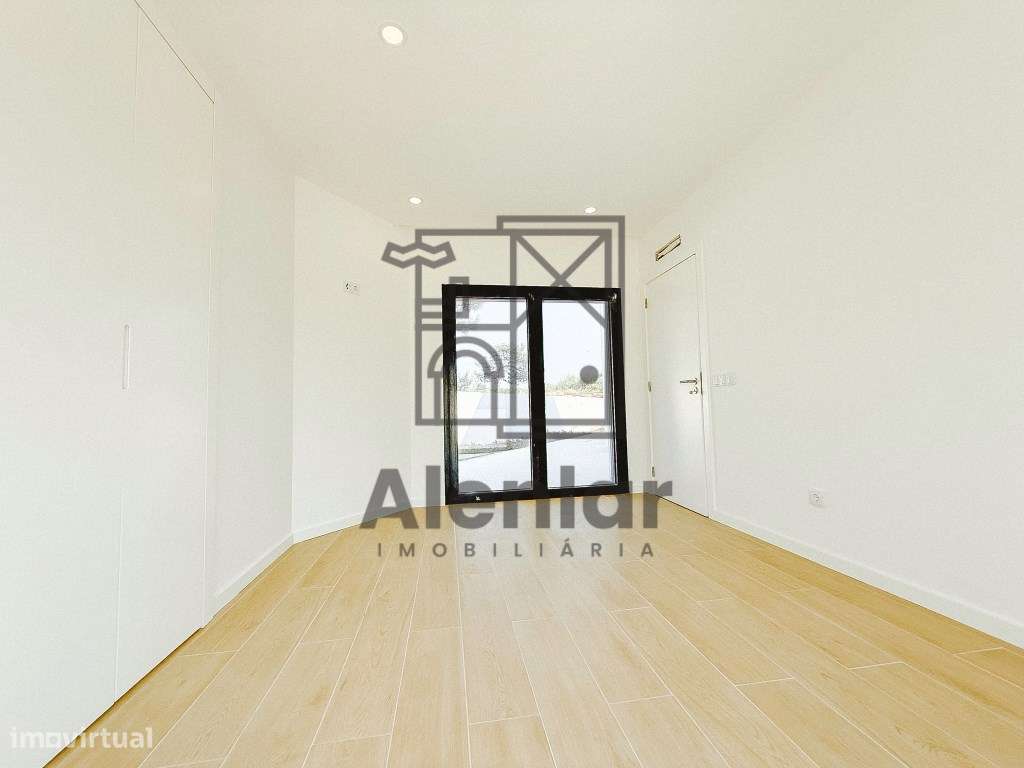 NOVA Moradia V4 a 800 metros da praia NOVA-17