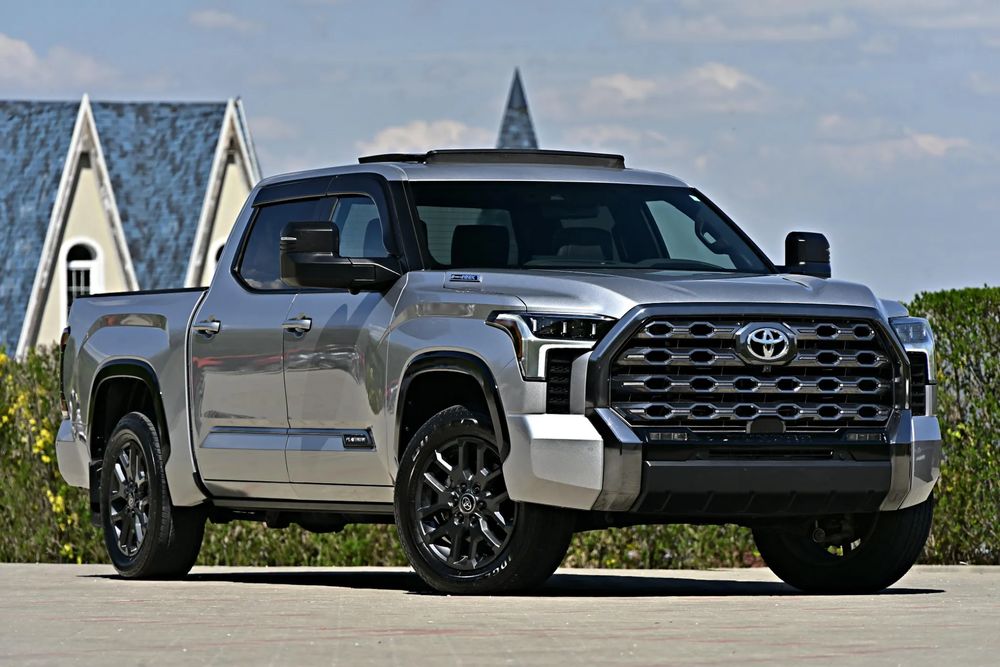 Toyota Tundra III [2021 - Prezent] 2025
