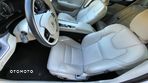 Volvo S60 T6 AWD Momentum Pro - 11