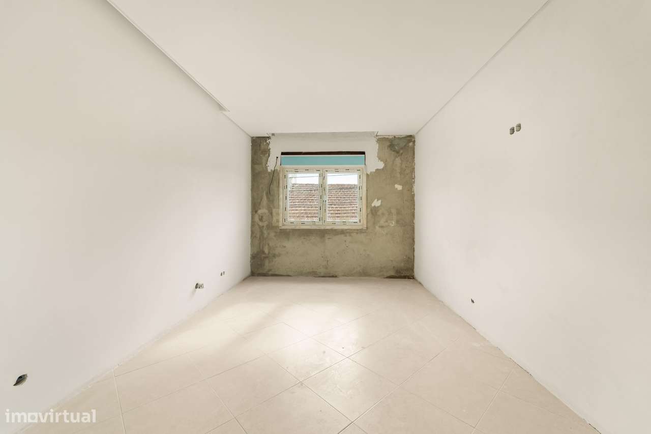 Apartamento T2 com 97 m² e box - Casal de Cambra Rua de Cork - Grande imagem: 4/25