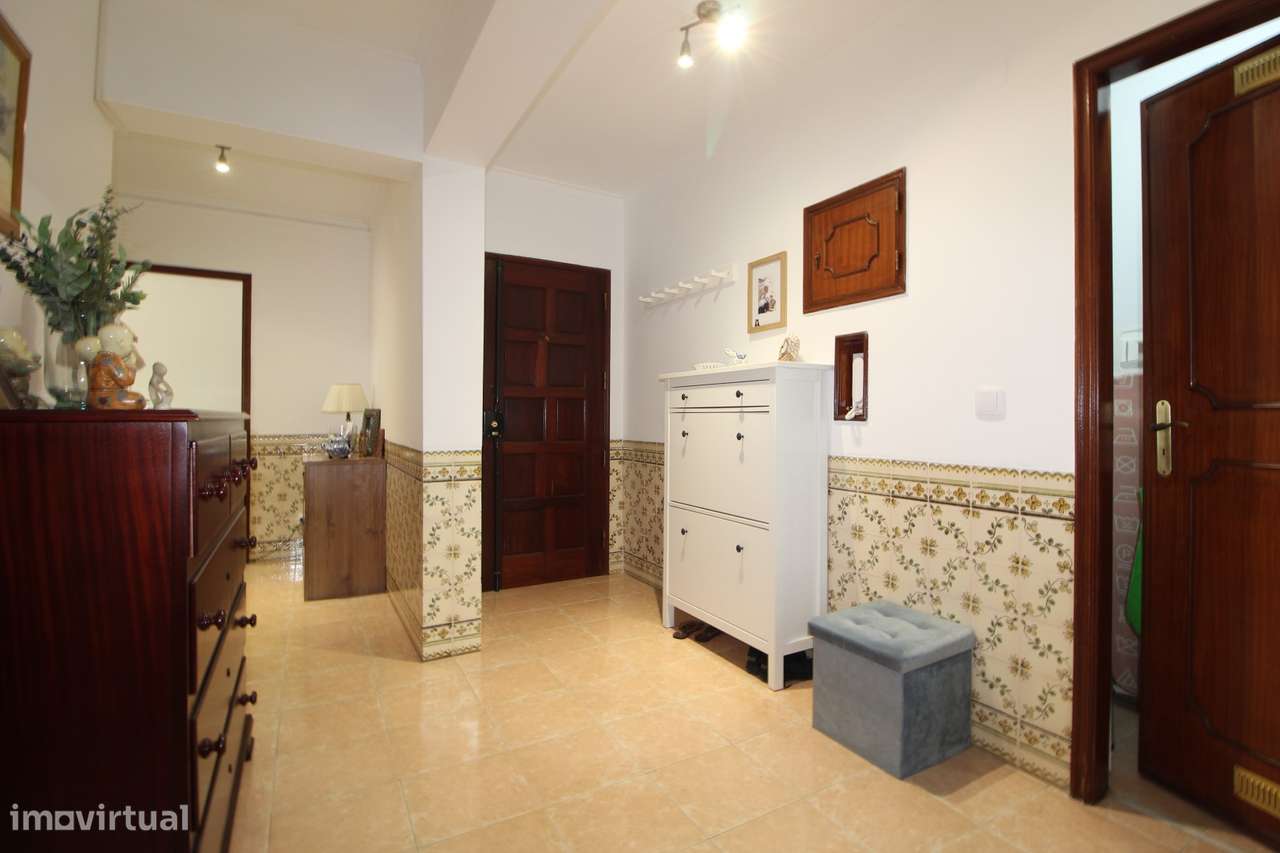 Vende-se T2 em Massamá - Grande imagem: 5/18