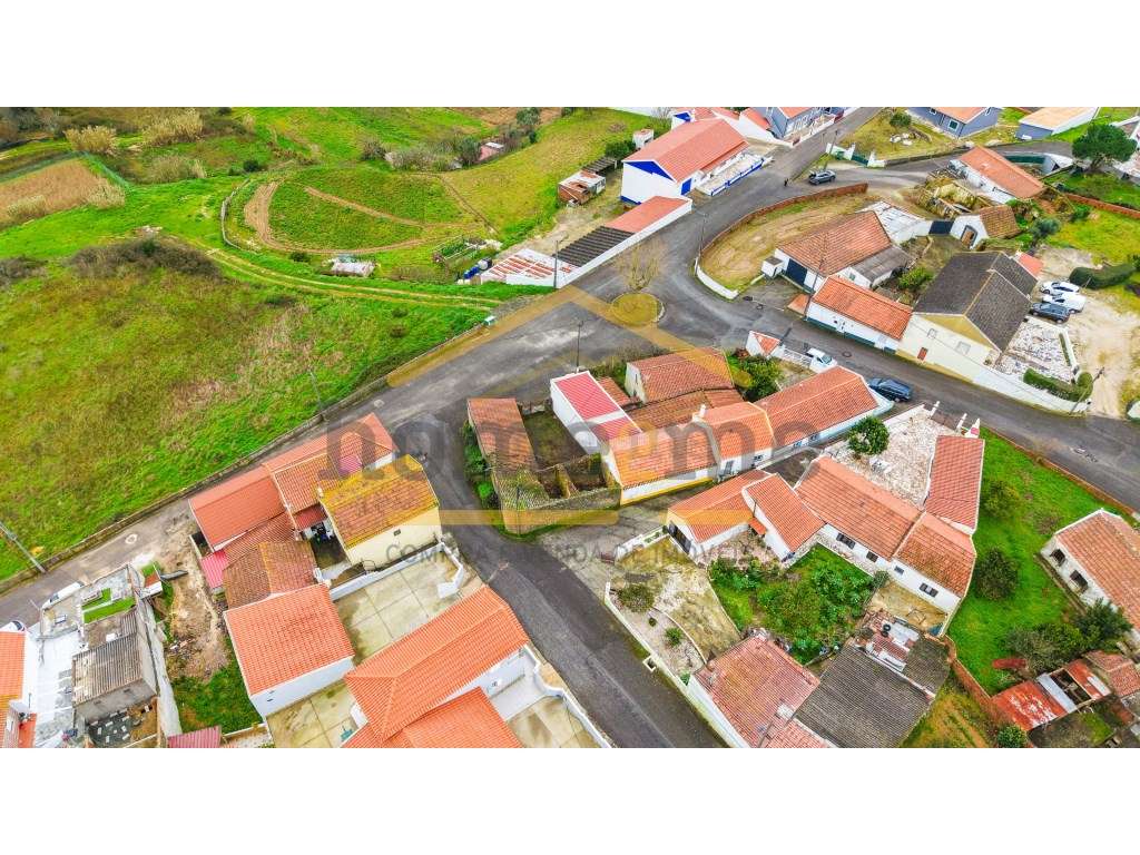 Moradia T2 -Zibreira de Fetais- Sobral de Monte Agraço-8