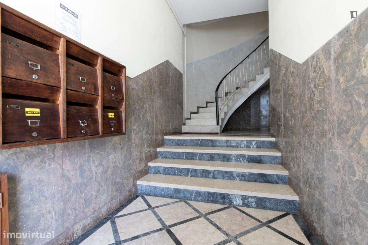 Quarto - localizado em Cedofeita Porto - Grande imagem: 4/6