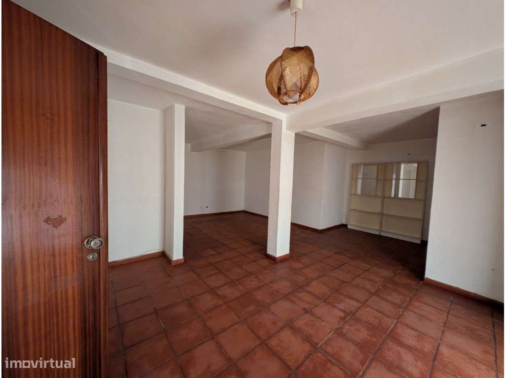 Apartamento T2 com entrada independente e varanda ampla (35 M2), em... - Grande imagem: 4/18