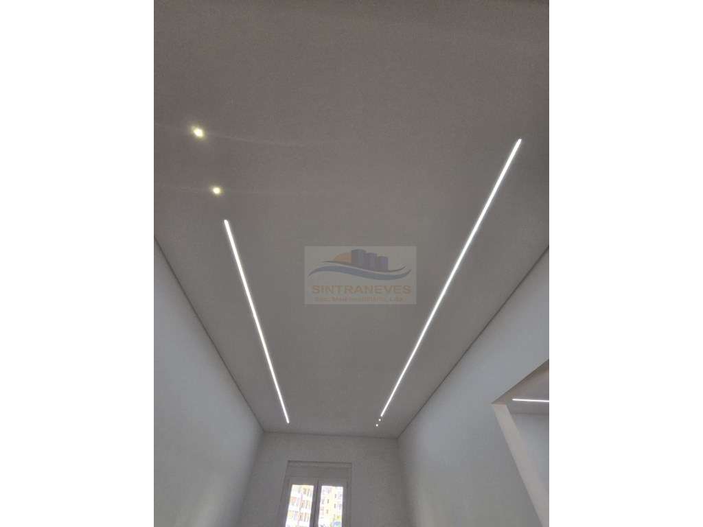 T3 Junto á Urbanização Vila Chã, com 2 WCS e Varandas - Totalmente ...-16