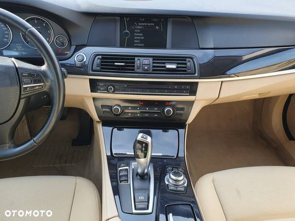 BMW Seria 5 520d Touring - 29