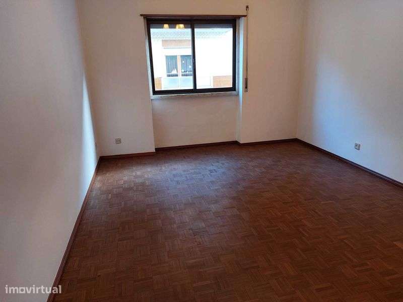 Apartamento T2 no Centro de Queluz - Como novo - Grande imagem: 4/9