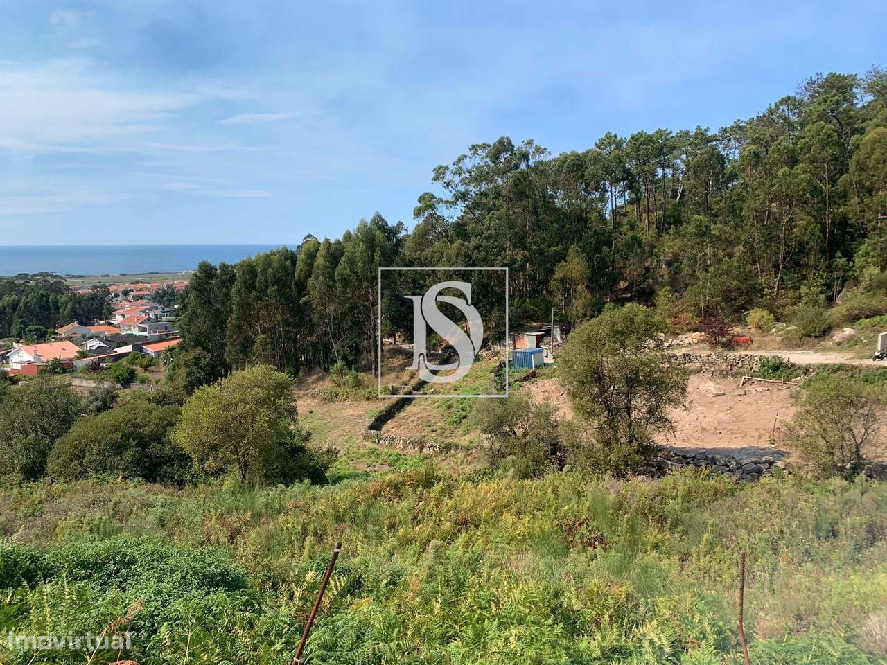 Terreno p/ construção com uma área de 700 m2 - Grande imagem: 5/12