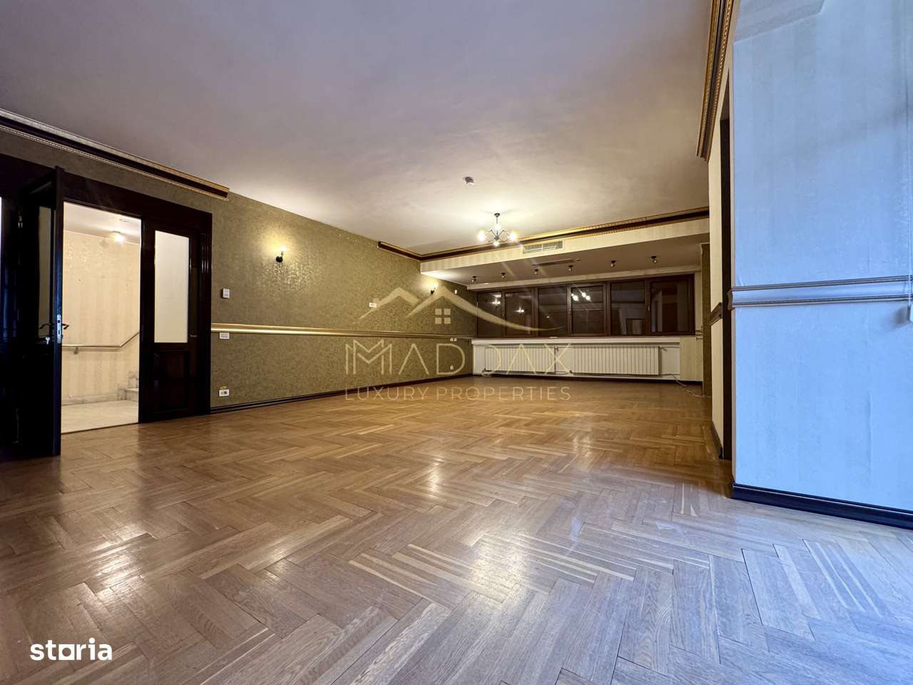 Vila cu 13 camere *460mpu* + garaj // Dorobanți-7