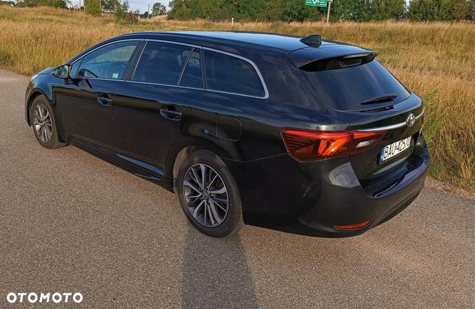 Toyota Avensis 2.0 D-4D Prestige - 2