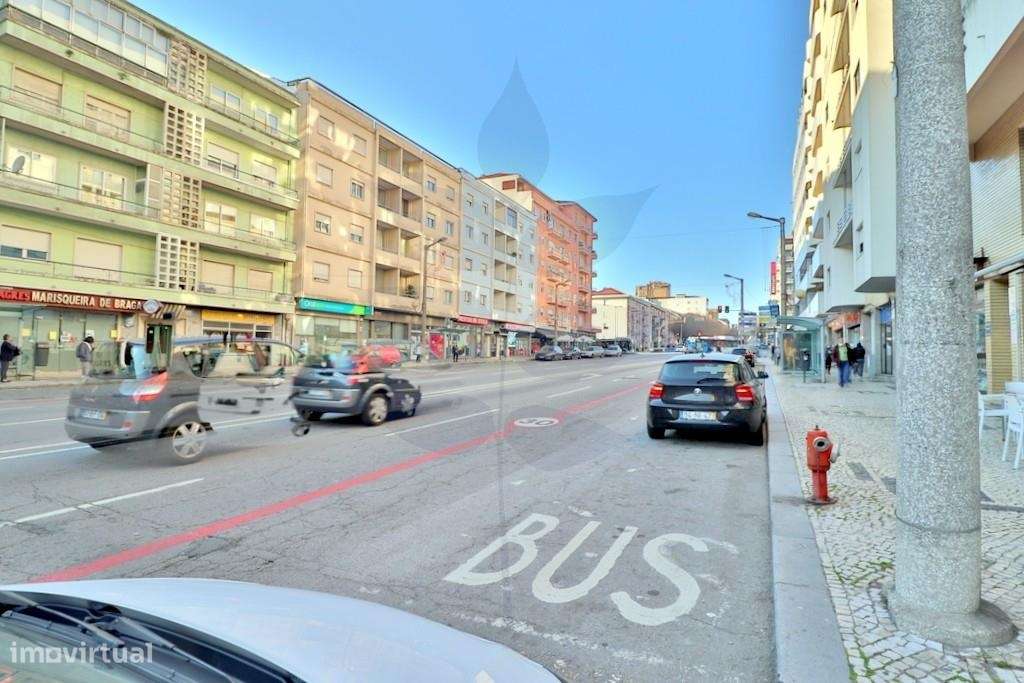 Apartamento T0 Renovado - Junto à Avenida da Liberdade, Braga-17