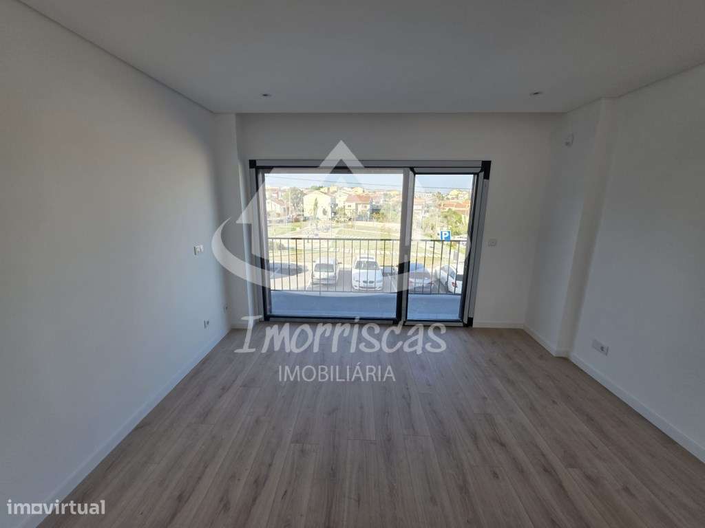 Moradia T3+1 na Portela de Azóia, em Santa Iria de Azóia-16