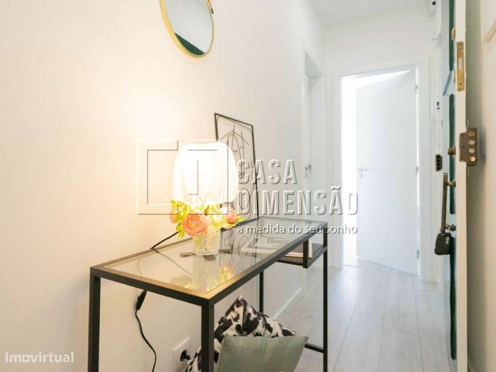 Apartamento T3 em Benfica, com Varandas, Totalmente Mobilado e Pron...-1