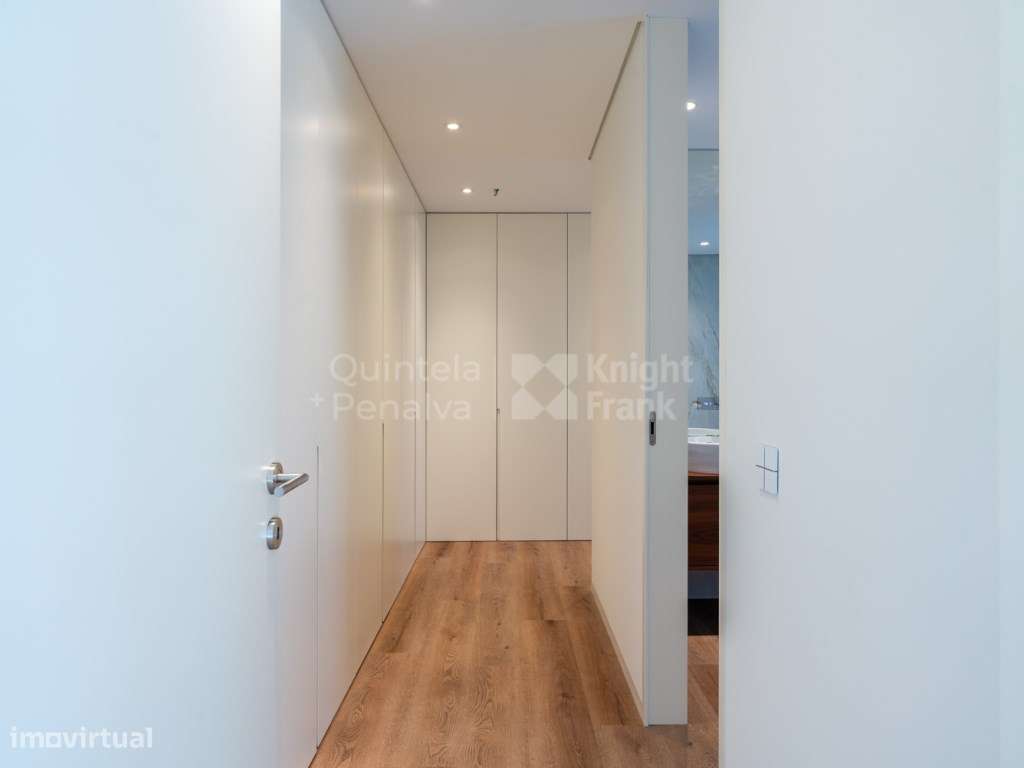 Moradia T7 com jardim e piscina na Verdizela-23