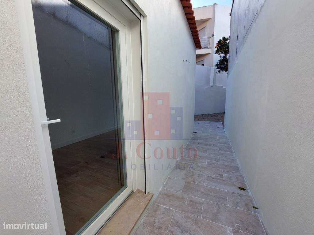 MORADIA T2 com quintal em Caldas da Rainha-5