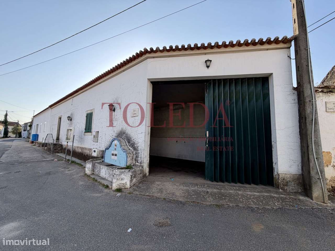 Armazém e Habitação - Imóvel Misto-0