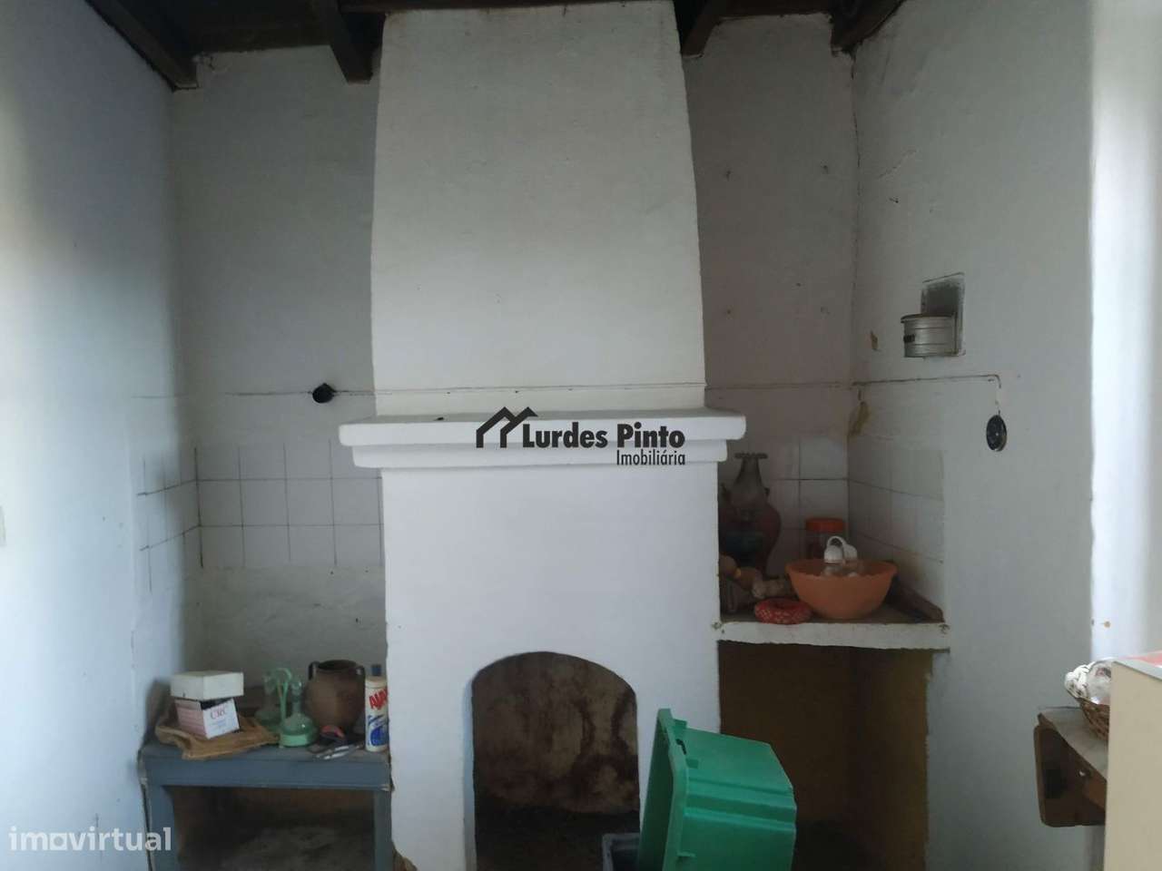 Moradia com garagem - Grande imagem: 1/16