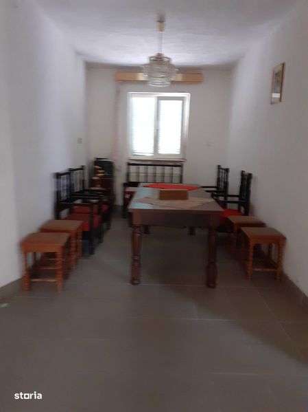 Casa la tara de vanzare - Imagine principală: 4/8