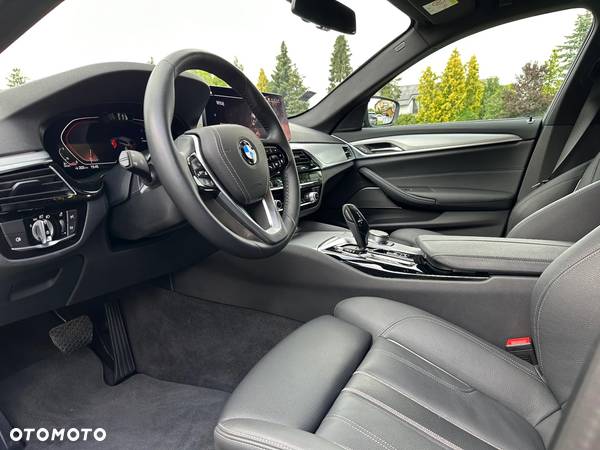 BMW Seria 5 520d Touring - 15