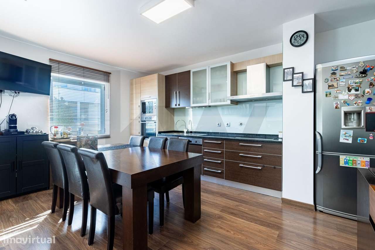 Moradia em Banda T3 com 261m2 na zona dos Passionistas – Santa Maria d - Grande imagem: 4/39