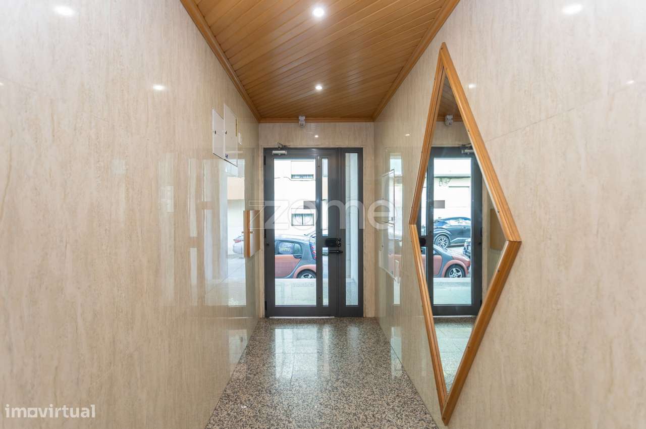 Apartamento T3, com Garagem, 114m2, no Seixal - 322.500,00€-5