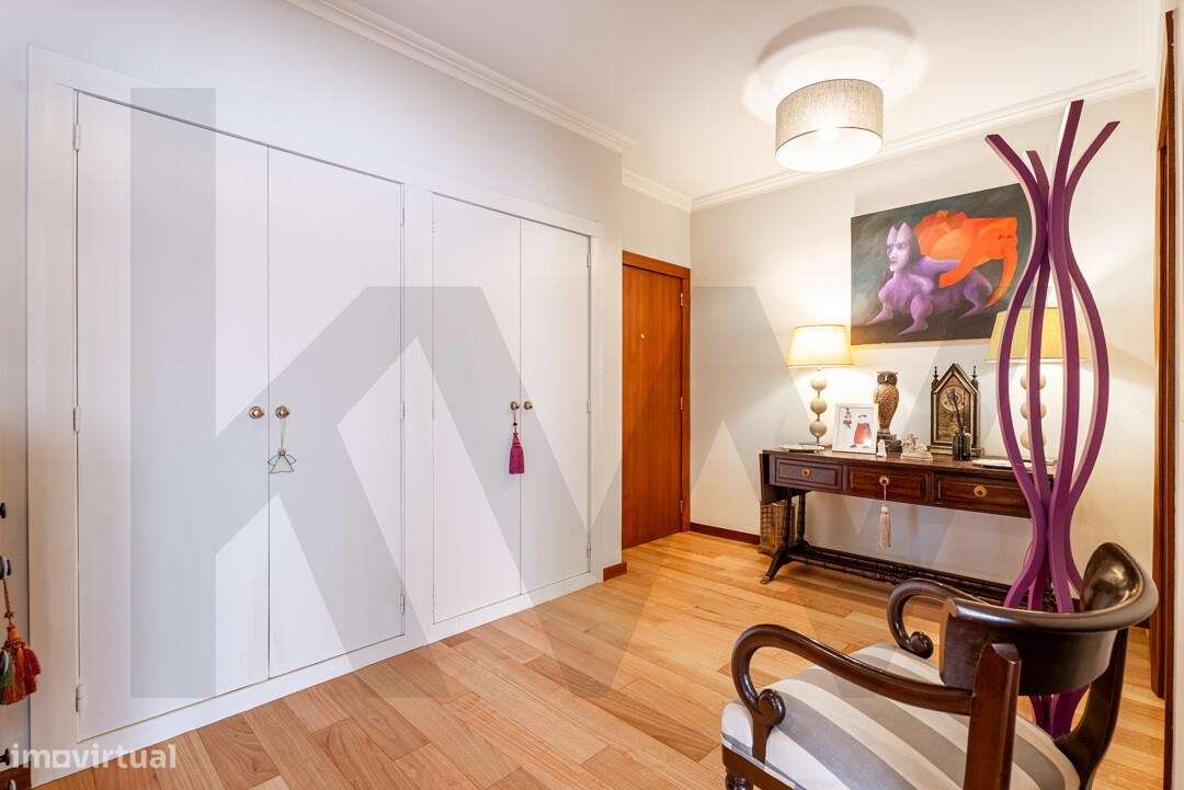 T2 Remodelado com 97 m2 e Garagem | Jardins da Arrábida-4