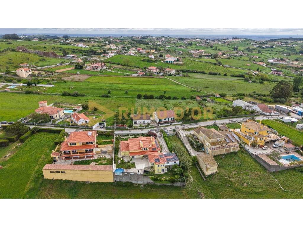 Moradia Exclusiva com áreas Independentes - junto a Arruda dos Vinhos-3