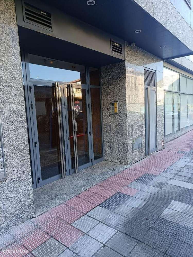 Apartamento T1 à futura Estação de Metro da Galiza-15