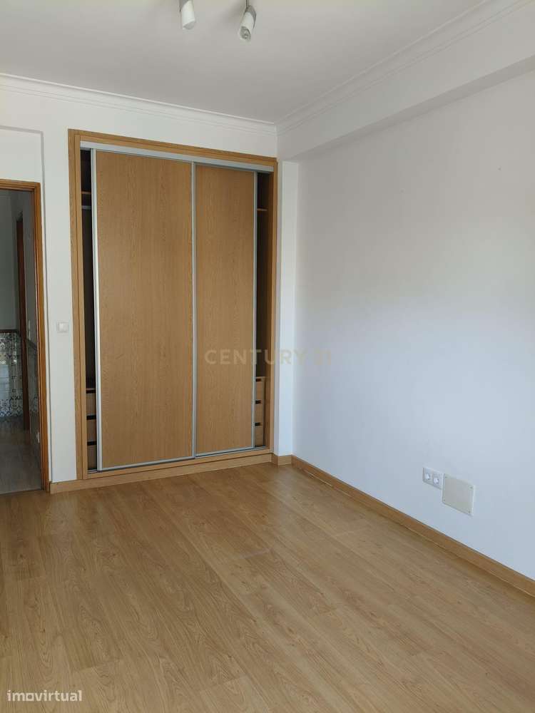 Apartamento Renovado T2 em Carnaxide, Oeiras - 1200€ - Grande imagem: 4/23