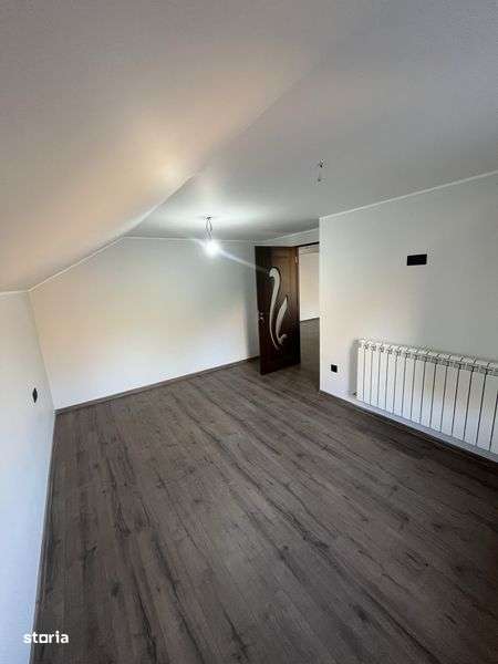 Casa parter + mansarda - Imagine principală: 5/8