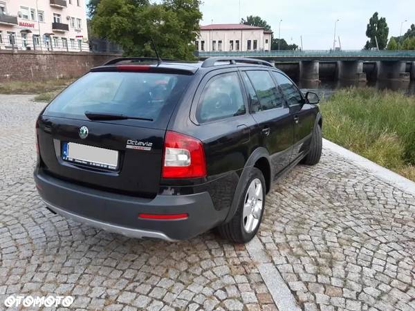 Skoda Octavia Scout 1.8 TSI - 25