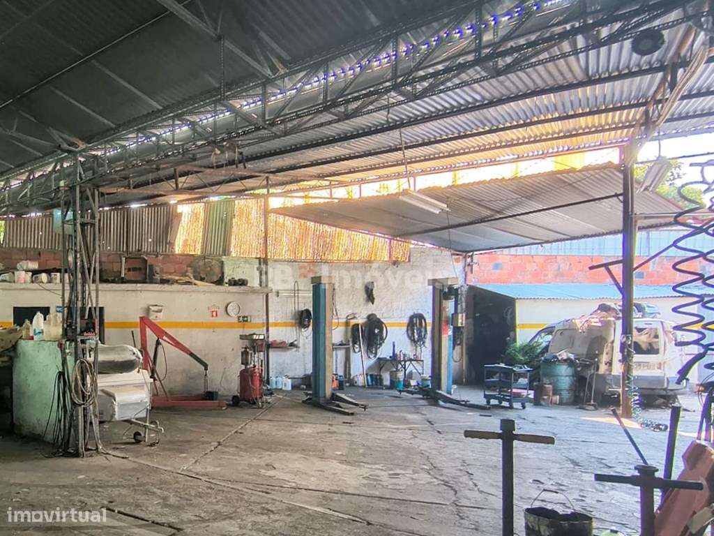 Oficina com afetação de serviços - Entroncamento-15