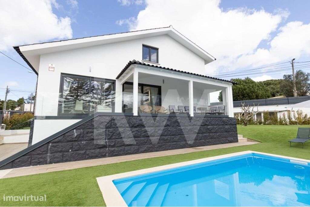 Deslumbrante moradia T5 em Albarraque com piscina e muito espaço de la - Grande imagem: 2/17