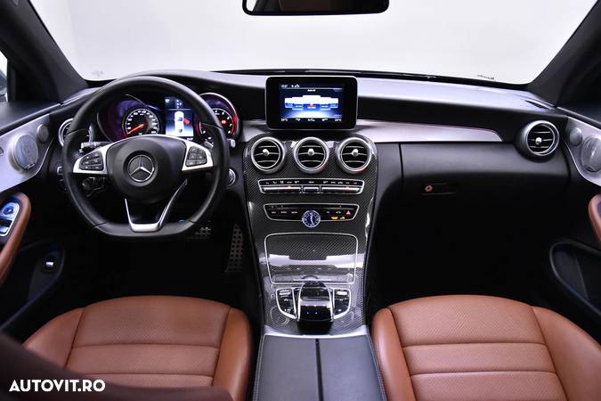 Mercedes-Benz C 400 4MATIC Coupe Aut. - 10
