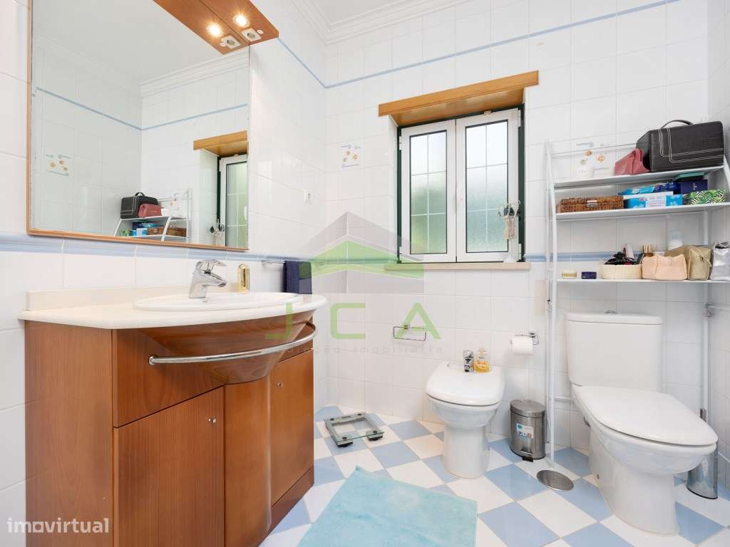 Moradia V4 com piscina e terreno a 15min de Leiria-28