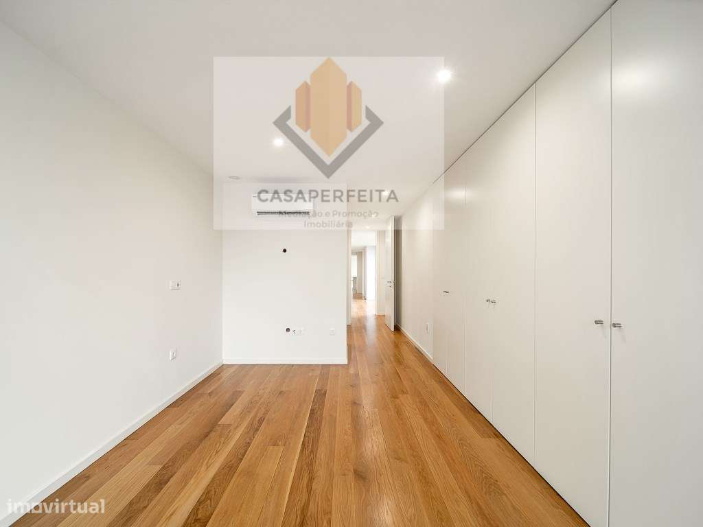 Luxuosa Moradia T4 a 150 metros da Praia - Madalena-35