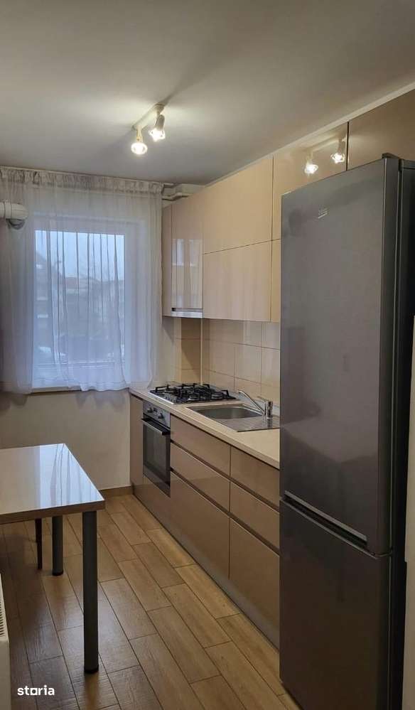 Apartament cu doua camere de inchiriat zona Coresi - Imagine principală: 5/10