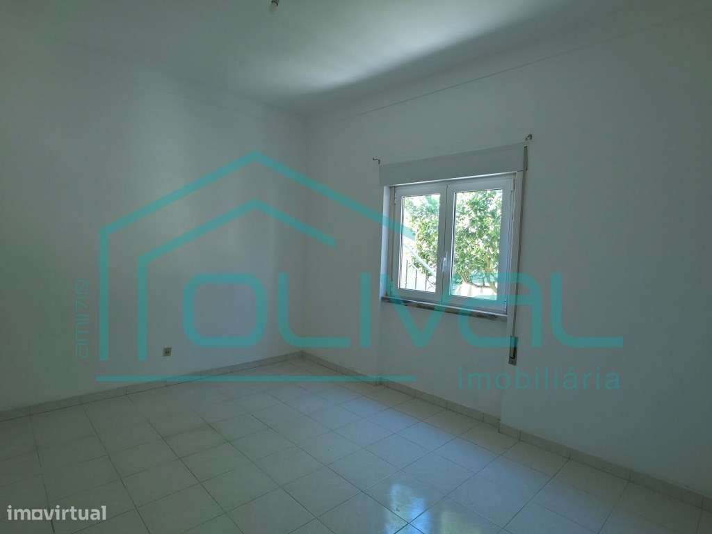 Moradia Independente com terreno, muito bem localizada com vista pa...-15