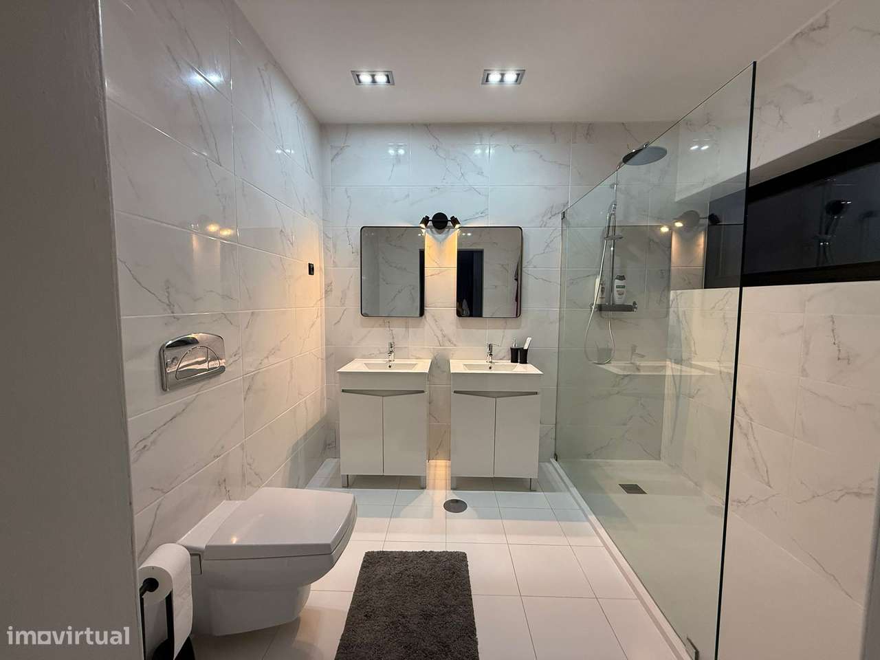 Moradia T4+1 moderna em Ílhavo.-12