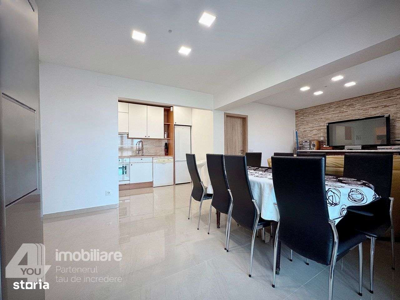 Apartament 4 camere Confectii 110 mp et.1 incalzire in pardoseala - Imagine principală: 3/17