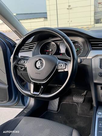 Volkswagen Passat Variant 2.0 TDI DSG Comfortline - 12